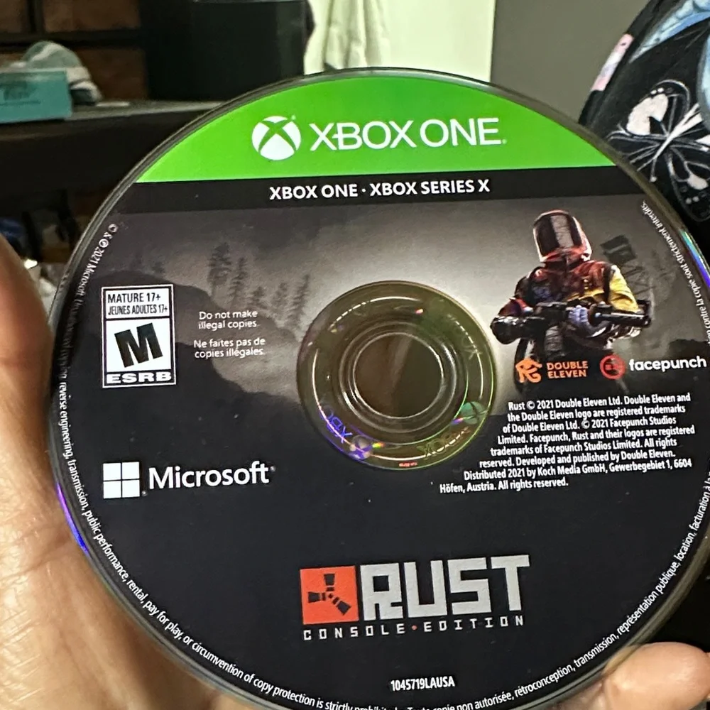 Microsoft Xbox One Game Disc - Black & Green Rust Console Edition Artwork/used